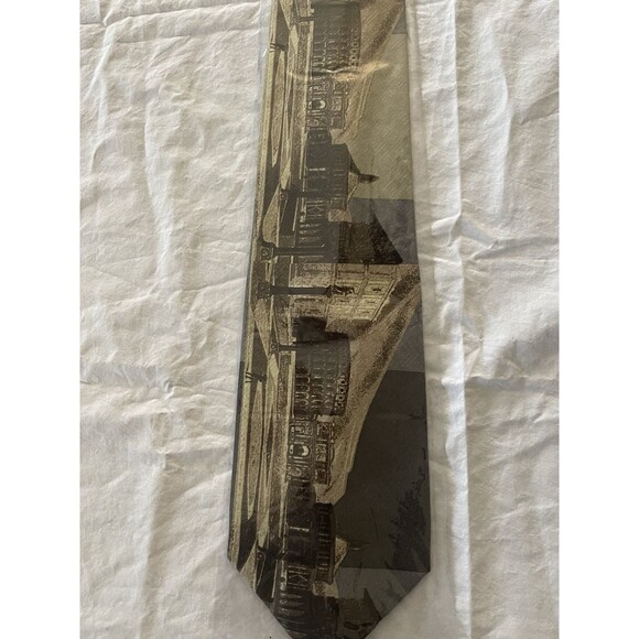 New Vintage Dead Stock 1980’s Claude Montana 100% Silk Tie Italian City in Taupe - Picture 2 of 3